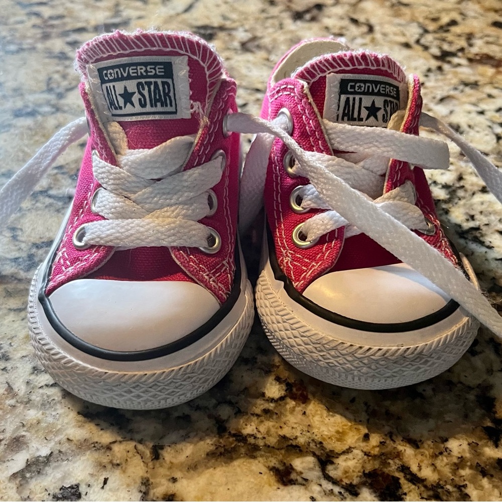Converse infant girls